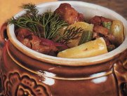Вкусное блюдо в горшочках из свинины