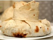 Горячая мясная закуска: картофель с мясом в лаваше
