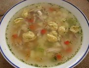 Диетический бульон с куриными клецками