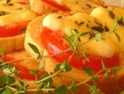 Горячие бутерброды с помидорами