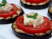 Вкусная закуска из сыра для рождественского застолья