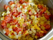 Что можно приготовить из соленой рыбы: салат из красной рыбы с огурцами