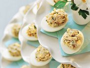 Фаршированные яйца с сыром и зеленью
