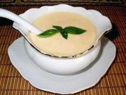 Как приготовить молочно-сметанный соус?