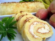 Вкусный бисквитный рулет с творожным кремом