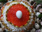 Салат с красной копченой рыбой “Жемчужина”