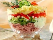 Салат-коктейль с огурцом и рыбой