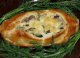 Лодочки из слоеного теста с картофелем и мясом